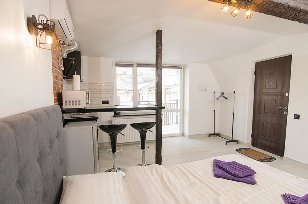Апартаменты Central Studio Apartments 