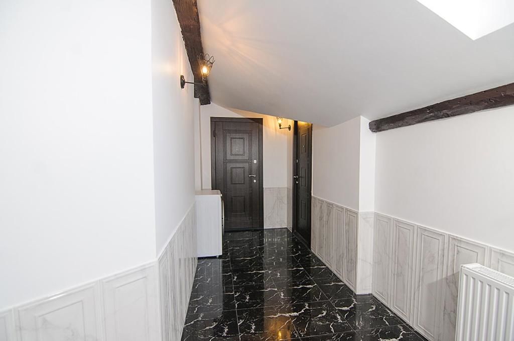 Апартаменты Central Studio Apartments 
