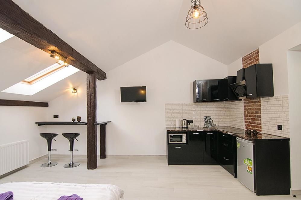 Апартаменты Central Studio Apartments 