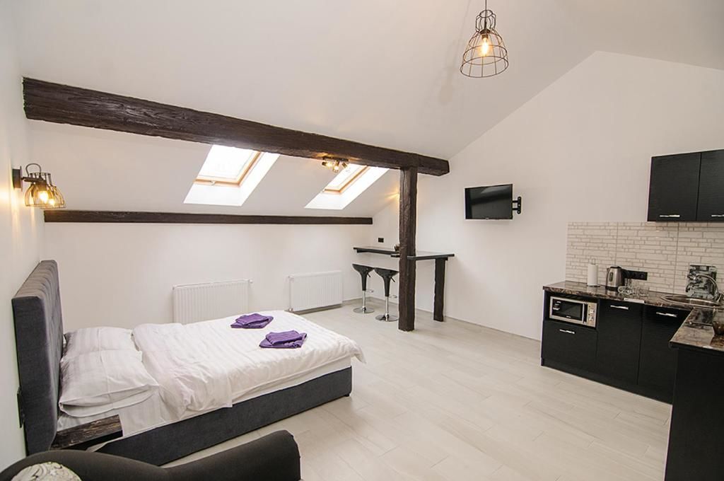 Апартаменты Central Studio Apartments 