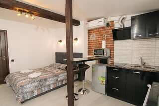 Апартаменты Central Studio Apartments 