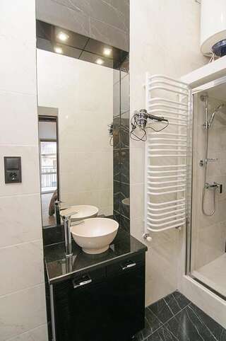 Апартаменты Central Studio Apartments 
