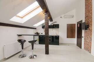 Апартаменты Central Studio Apartments 