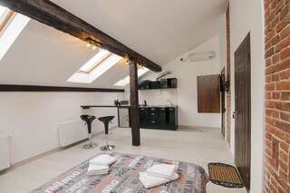 Апартаменты Central Studio Apartments 