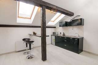 Апартаменты Central Studio Apartments 