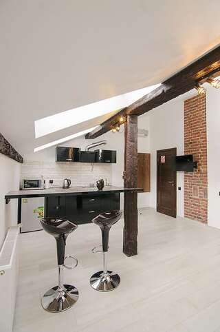 Апартаменты Central Studio Apartments 