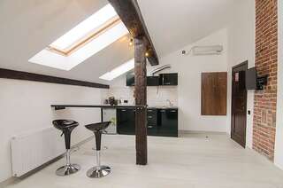 Апартаменты Central Studio Apartments 