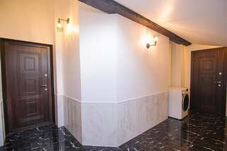 Апартаменты Central Studio Apartments 