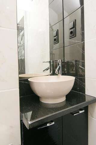 Апартаменты Central Studio Apartments 