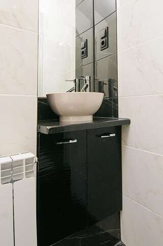 Апартаменты Central Studio Apartments 