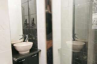 Апартаменты Central Studio Apartments 