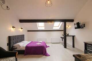 Апартаменты Central Studio Apartments 