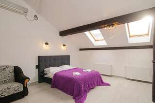 Апартаменты Central Studio Apartments 