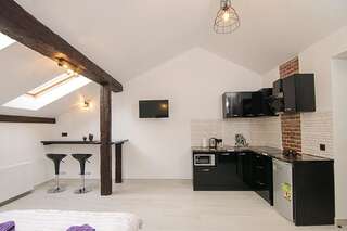 Апартаменты Central Studio Apartments 