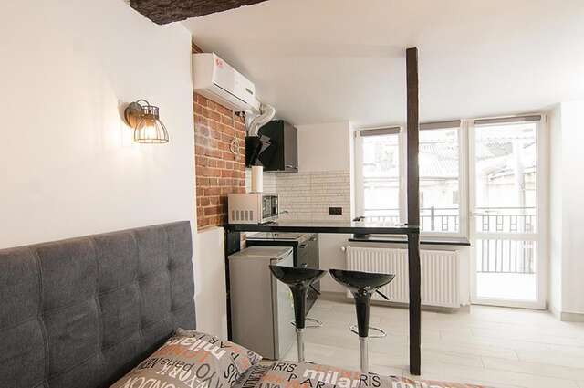 Апартаменты Central Studio Apartments 