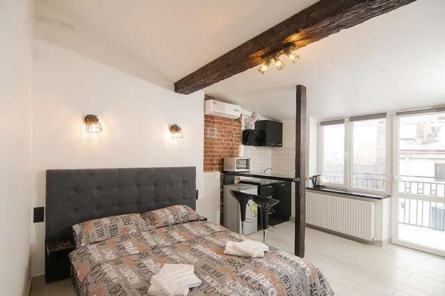 Апартаменты Central Studio Apartments 