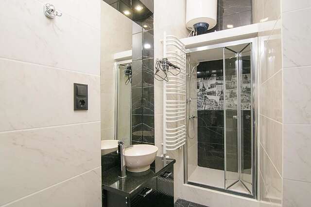 Апартаменты Central Studio Apartments 