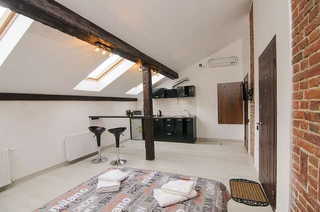 Апартаменты Central Studio Apartments 